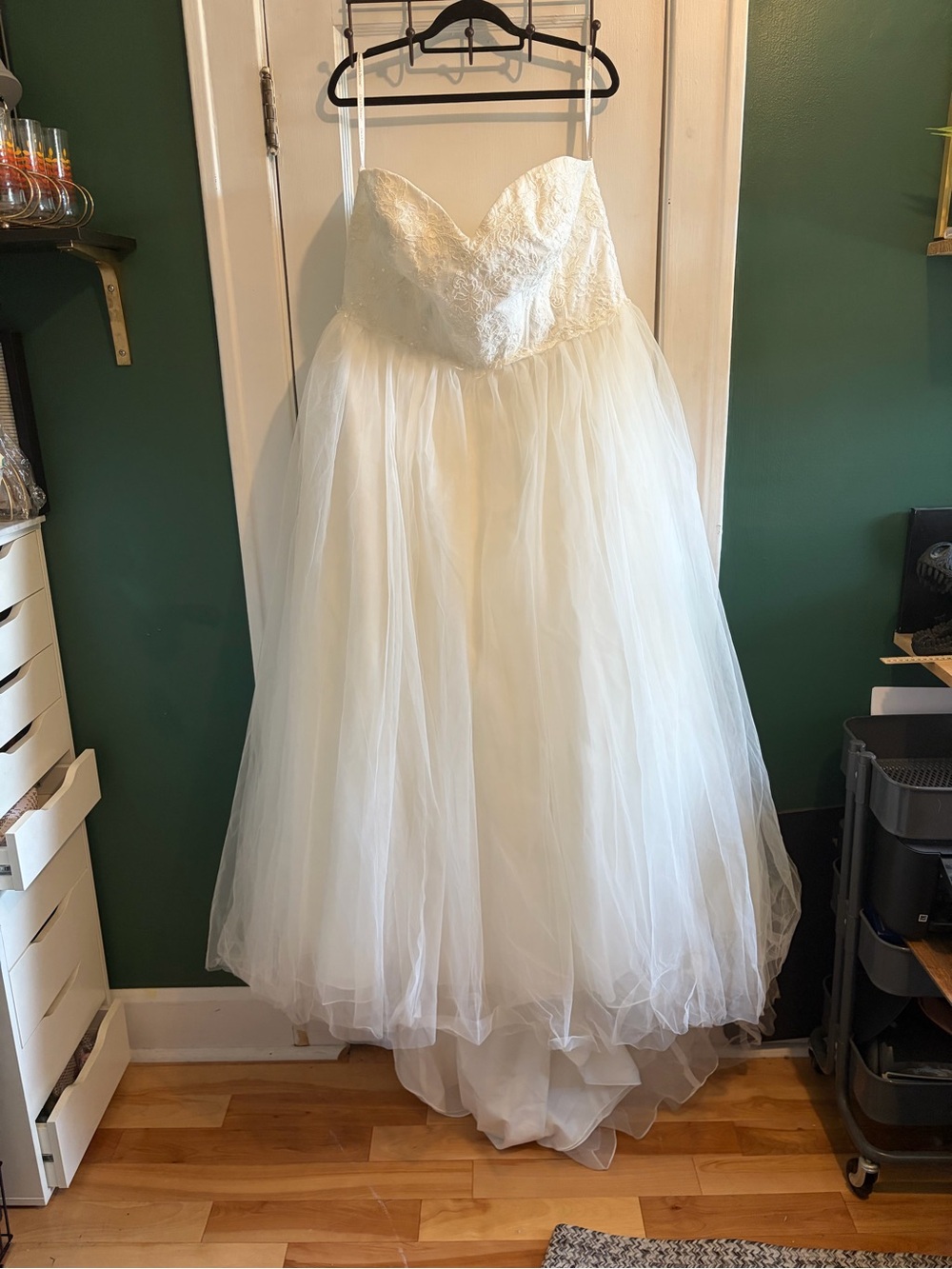 David's Bridal Ivory Strapless Sweetheart Lace Bodice Tulle Gown